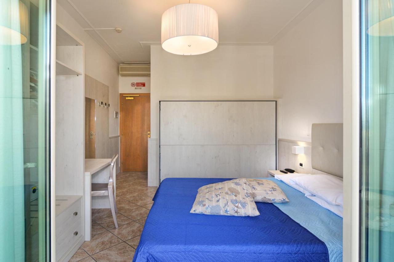 Hotel Bella Riviera Lungomare Viareggio Extérieur photo