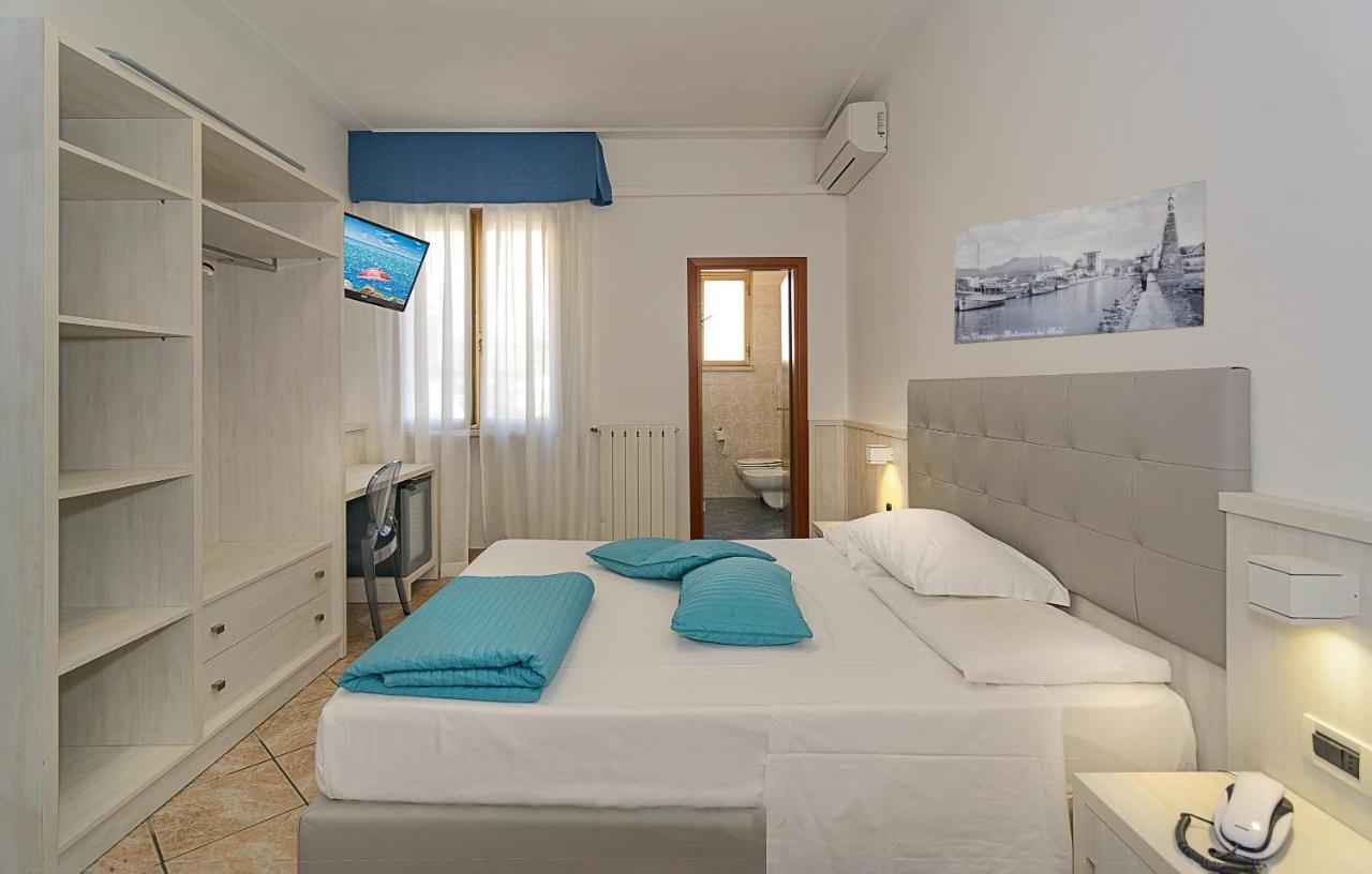 Hotel Bella Riviera Lungomare Viareggio Extérieur photo