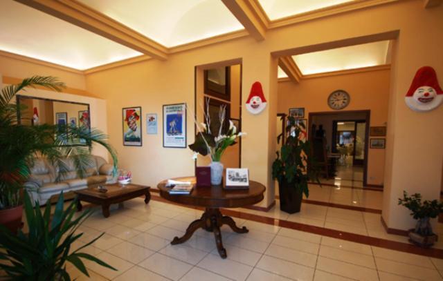 Hotel Bella Riviera Lungomare Viareggio Extérieur photo