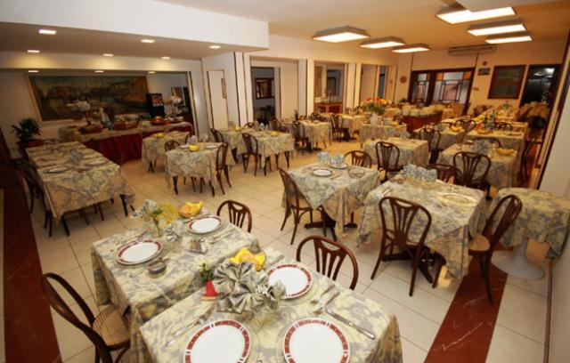 Hotel Bella Riviera Lungomare Viareggio Extérieur photo